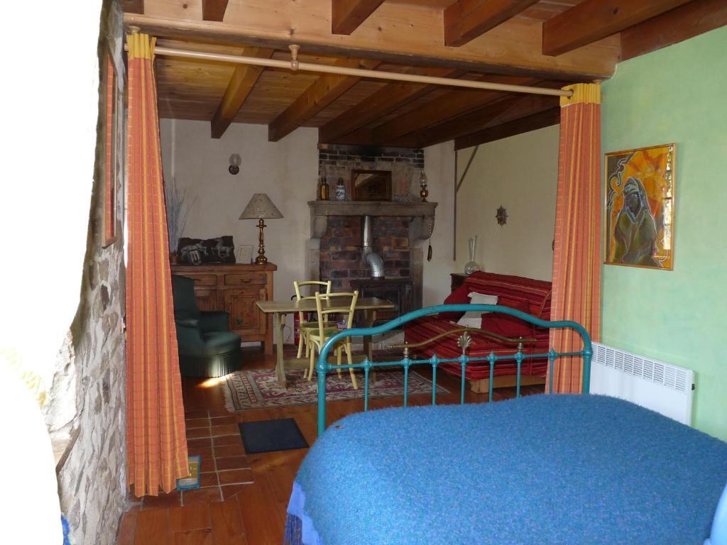 Le Trot'In Chair Martigny-le-Comte Quarto foto